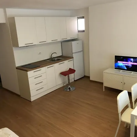 Elly Szálloda 2*